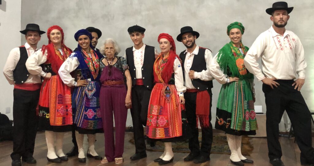 Grupo Folclórico: resgaste das tradições portuguesas na música e na dança
